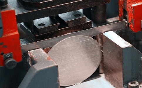 娄底影响双金属带锯条使用寿命的主要因素有哪些？