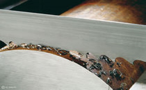 娄底金属带锯条出现振动噪音的原因?